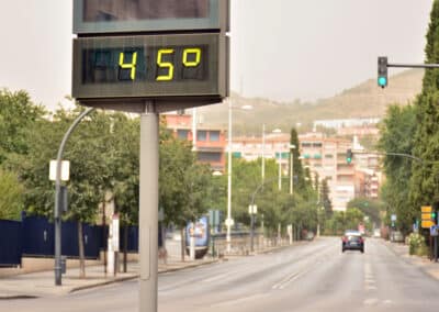 street,thermometer,marking,45,degrees,celsius,in,summer,,excessive,heat