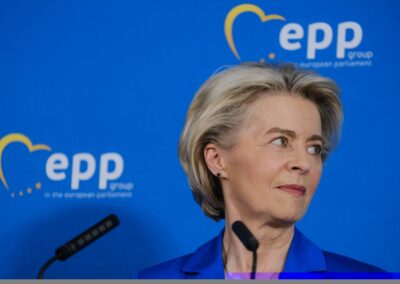 eu,commission,president,ursula,von,der,leyen,addresses,media,during